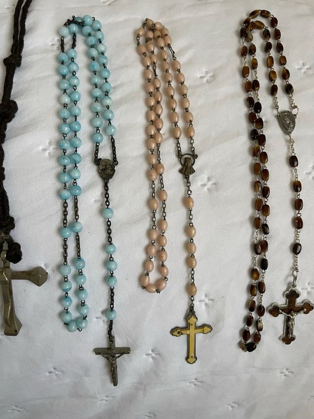 Colección de 10 Rosarios Religiosos