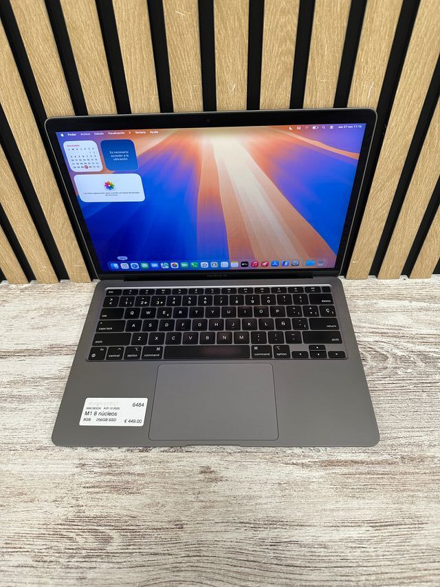 MacBook Air 13" 2020 M1 8gb 256gb SSD