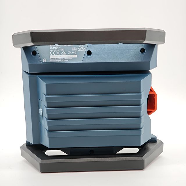 Foco de luz Bosch Professional GLI 18V-1200 C con batteria da estrenare