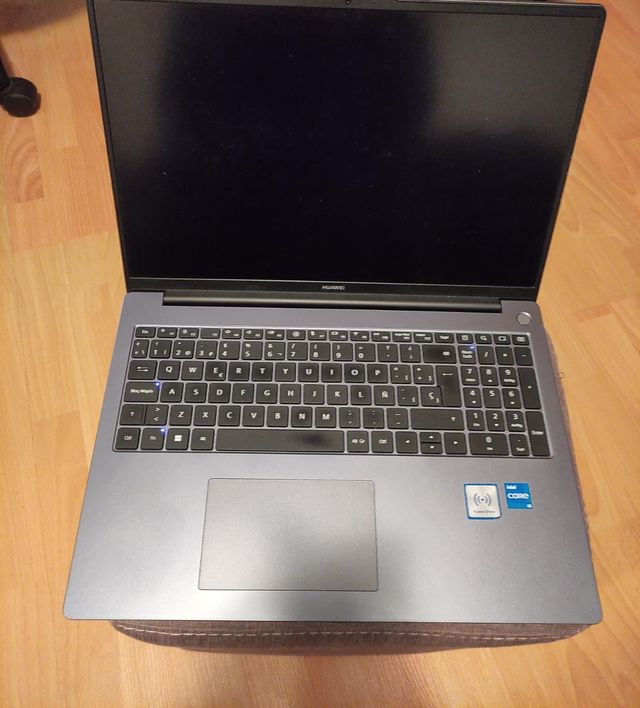 Huawei MateBook D16 2024