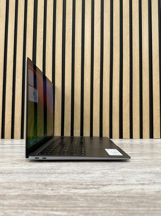 MacBook Air 13" 2020 M1 8gb 256gb SSD