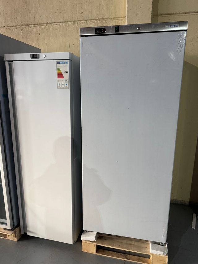 Nevera Vertical de Refrigeración