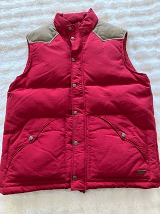 Chaleco Levi's Rojo y Beige