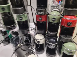 Lote Cafeteras Cápsulas Lavazza