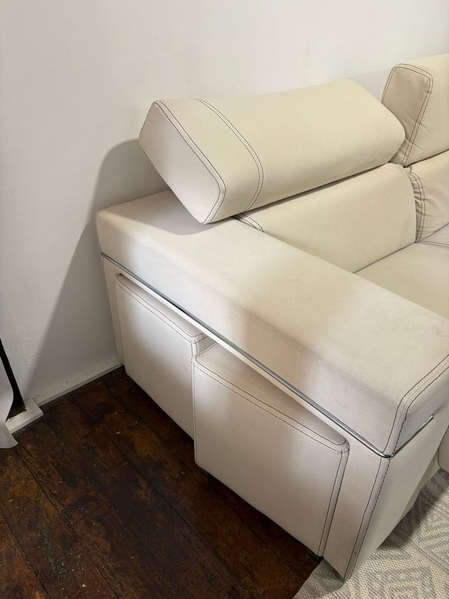 Sofá grande color crema