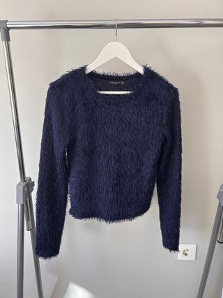 Jersey pelo Bershka azul marino talla L