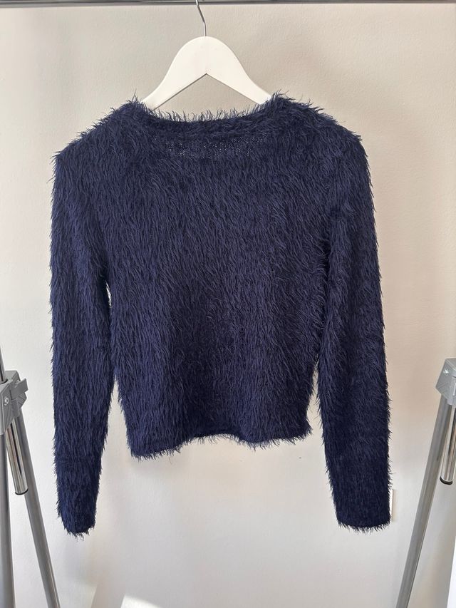 Jersey pelo Bershka azul marino talla L