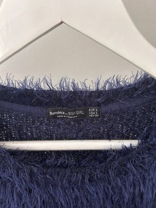 Jersey pelo Bershka azul marino talla L