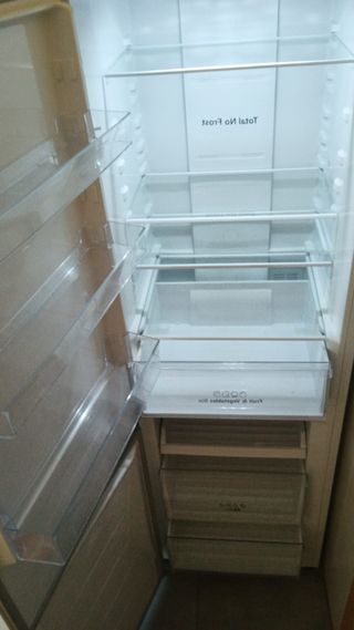 Frigorífico con congelador