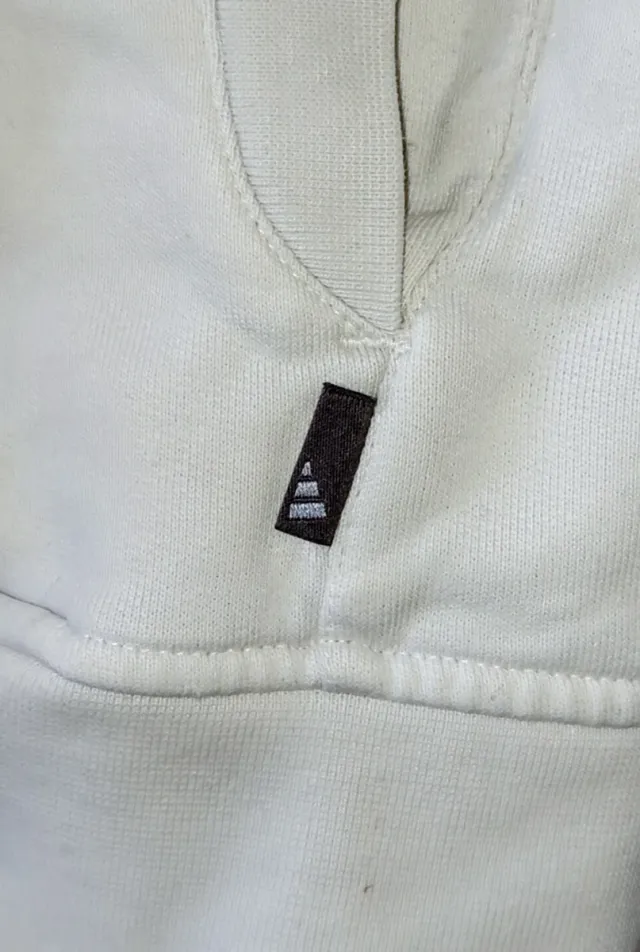 Sudadera Adidas blanca con cremallera y rayas roja