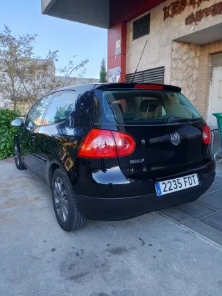 Volkswagen Golf Negro