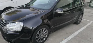 Volkswagen Golf Negro