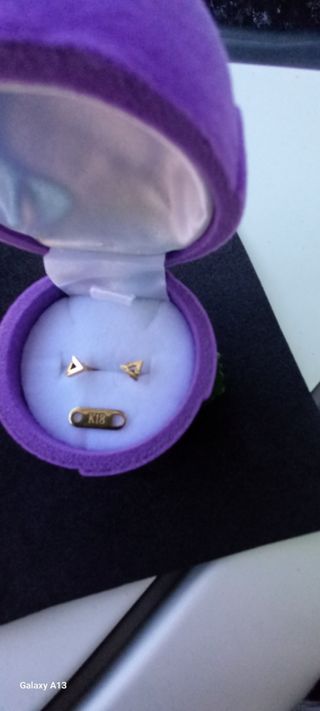 Pendientes bebé oro 18k triángulo