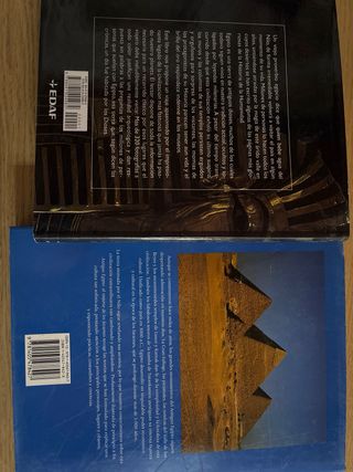 Libros sobre Egipto.