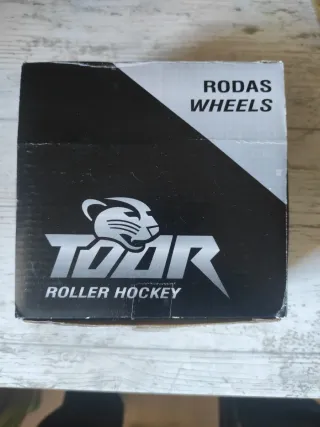 8 Ruedas Hockey Patines TOOR + 2 pelotas + kit