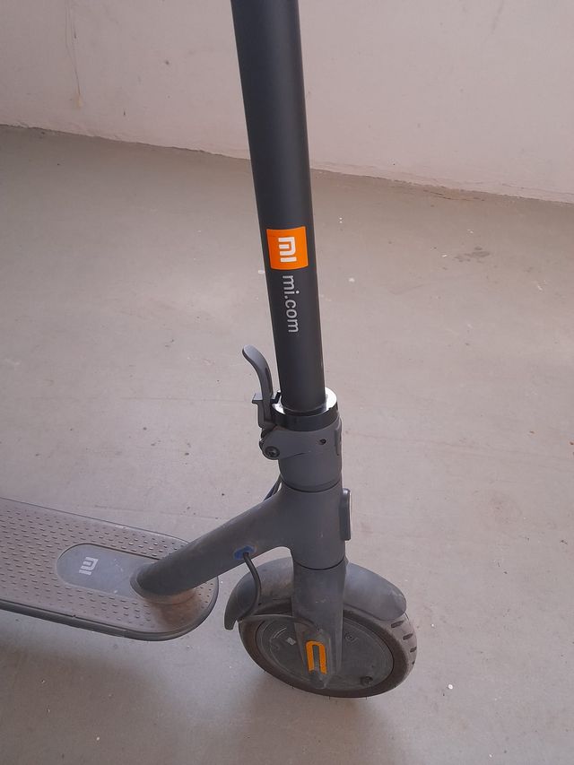 Patinete Eléctrico Gris