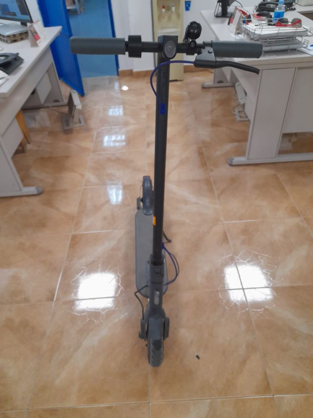 Patinete Eléctrico Gris