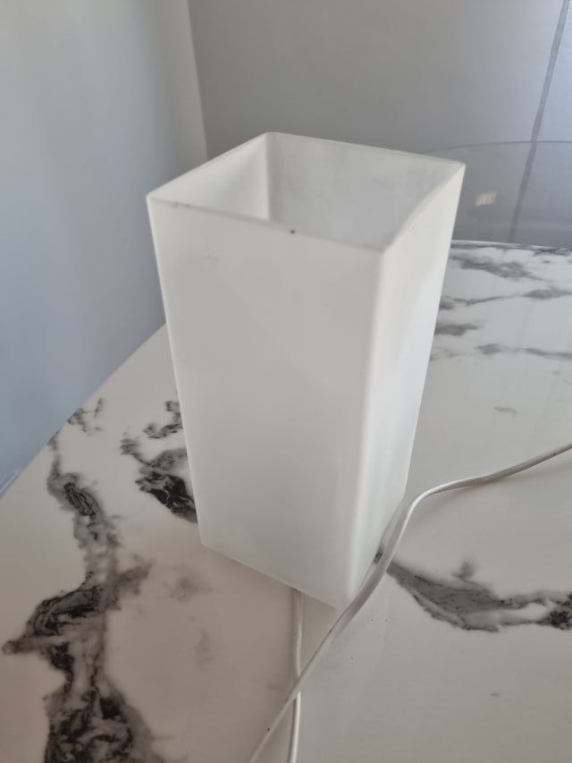 Lámpara de mesa moderna cristal