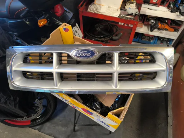 Rejilla Ford Maverick/Nissan terrano 2