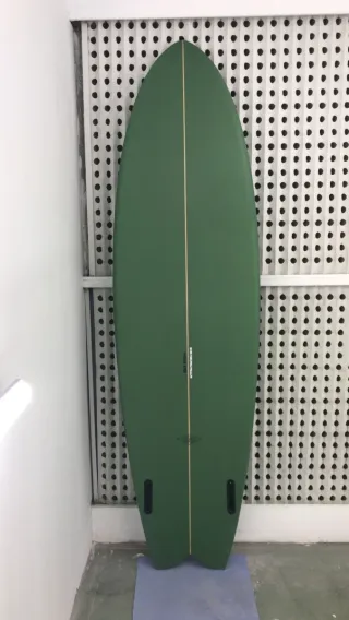 Tabla de surf Fish verde 6.10/ 22/ 50 litros