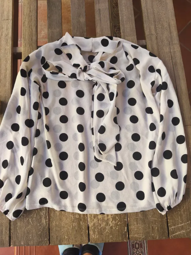Blusa de lunares