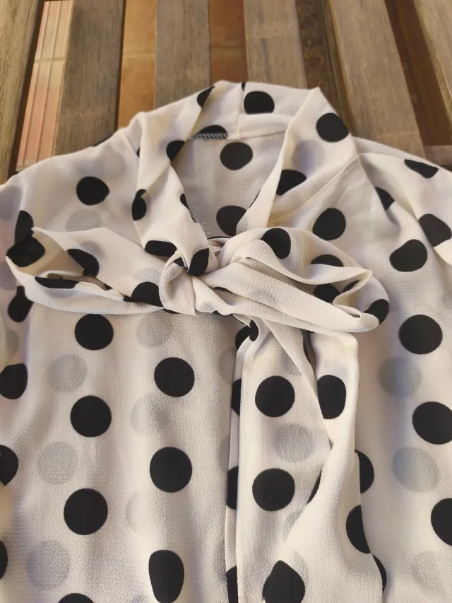 Blusa de lunares