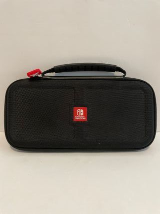 Pokémon Escudo + Funda Original Nintendo Switch