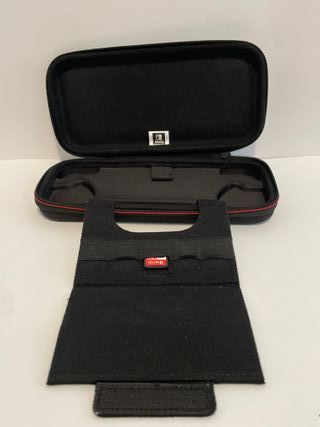 Pokémon Escudo + Funda Original Nintendo Switch