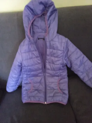 Chaqueta Morada Niña/Niño talla para 5 años
