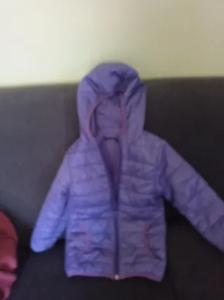 Chaqueta Morada Niña/Niño talla para 5 años