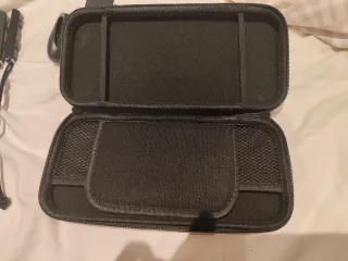 Nintendo Switch OLED edición color blanco.