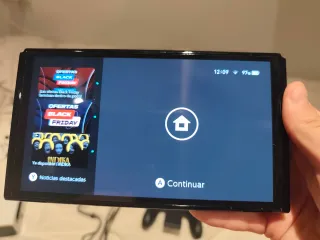 Nintendo Switch OLED edición color blanco.