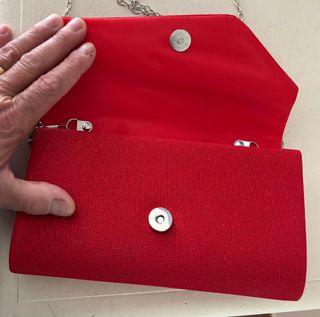 Pochette rossa con catena