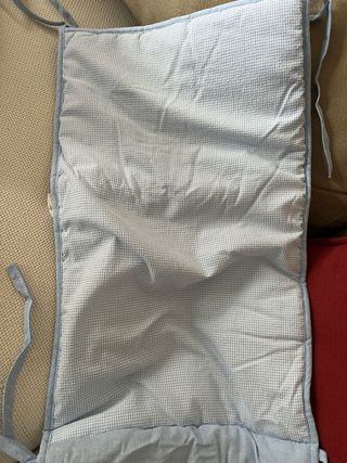 Protector de cuna con dibujo de animal