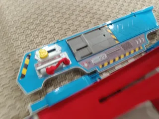 Autobus della pattuglia canina con passeggini