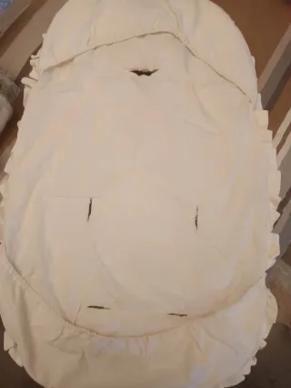 Funda para silla de paseo con volantes