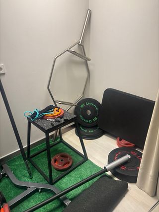 Attrezzatura da palestra: Kettlebell, pesi e altro