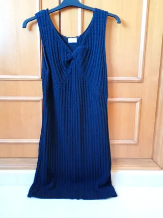 Vestido canalé negro.