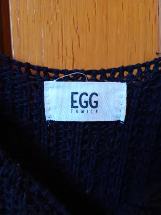 Vestido canalé negro.