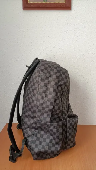 Mochila Vans nueva no envío ni negocio precio