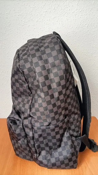 Mochila Vans nueva no envío ni negocio precio