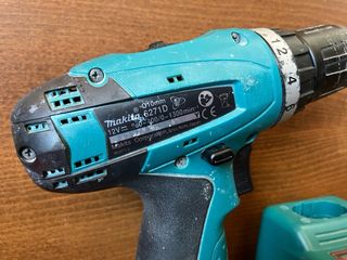 Taladro Makita con 2 baterías y cargador