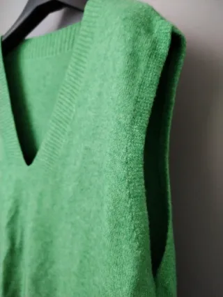 Chaleco punto verde talla 42-44