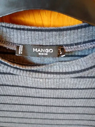 Vestido gris de rayas negras sin mangas