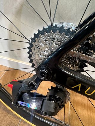 Bicicleta Aurum Magma Negra