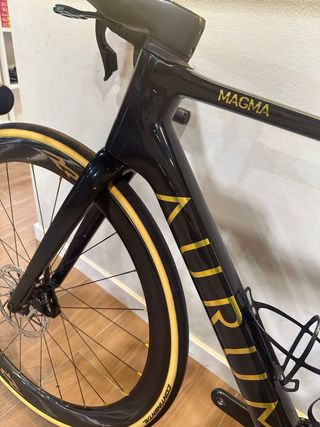Bicicleta Aurum Magma Negra