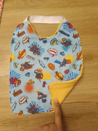 Lote 6 baberos nuevos