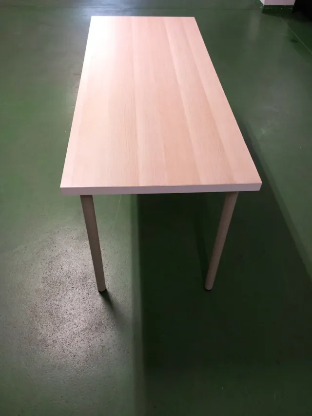 Mesa de madera Ikea