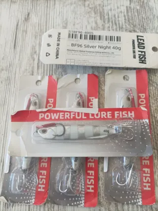5 señuelos de pesca Lead Fish BF96