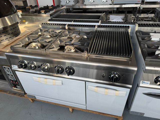 Cocina Industrial 4 fuegos + Plancha